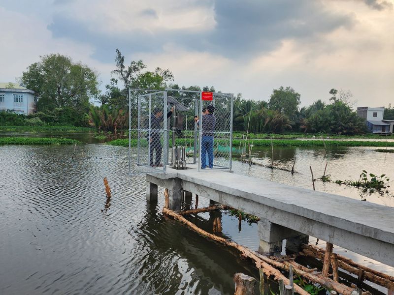 Lắp đặt hệ thống trạm đo độ mặn